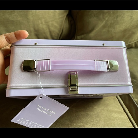 Brand new NWT Ariana Grande R.E.M. Lunchbox Limited Edition - Picture 12 of 14
